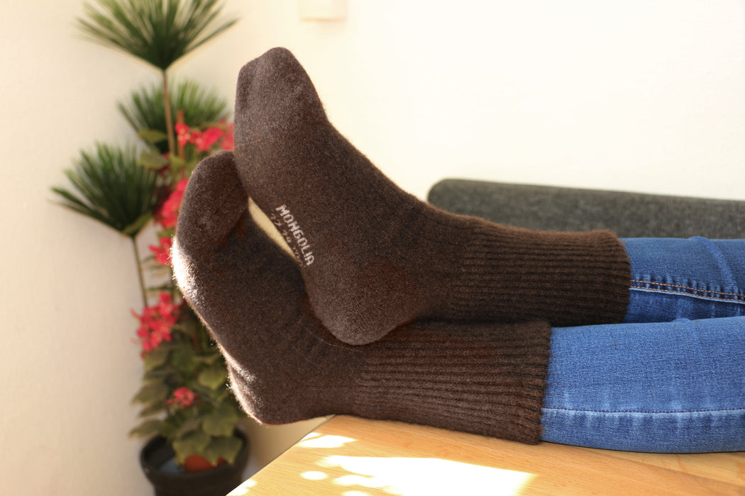 Mons Yakwollsocken dunkelbraun – Natürlicher Komfort für Zuhause