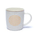 Helle Teetasse mit goldfarbenem Motiv Blume des Lebens