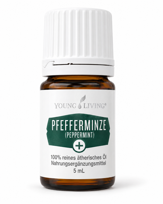 Young Living Pfefferminze+ ätherisches Öl 5 ml als freigestelltes Produktbild in brauner Glasflasche mit weißem Verschluss vor hellem Hintergrund.