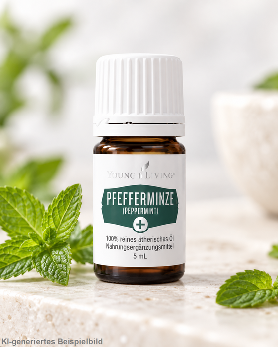 Young Living Pfefferminze+ ätherisches Öl 5 ml, dekoriert mit frischen Minzblättern auf hellem Naturstein in einer natürlichen, frischen Produktinszenierung.